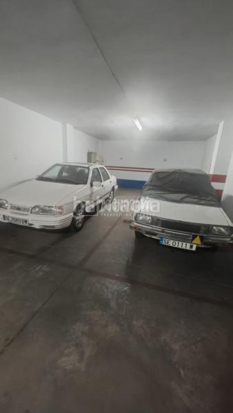 Foto 3828f71f-3591-4f5e-b5b0-b54effdd4fe4. Parking coche boxplaza de garaje en venta en Cruz Roja Sevilla