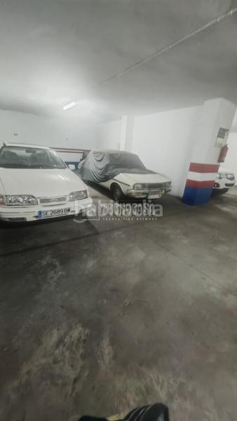 Foto 424dad81-6b85-47e3-bacc-c8eb7e578e31. Parking coche boxplaza de garaje en venta en Cruz Roja Sevilla