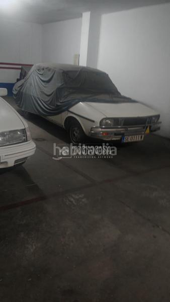 Foto 6b6c7eac-e1fa-43fb-b542-09e4debf4509. Parking coche boxplaza de garaje en venta en Cruz Roja Sevilla