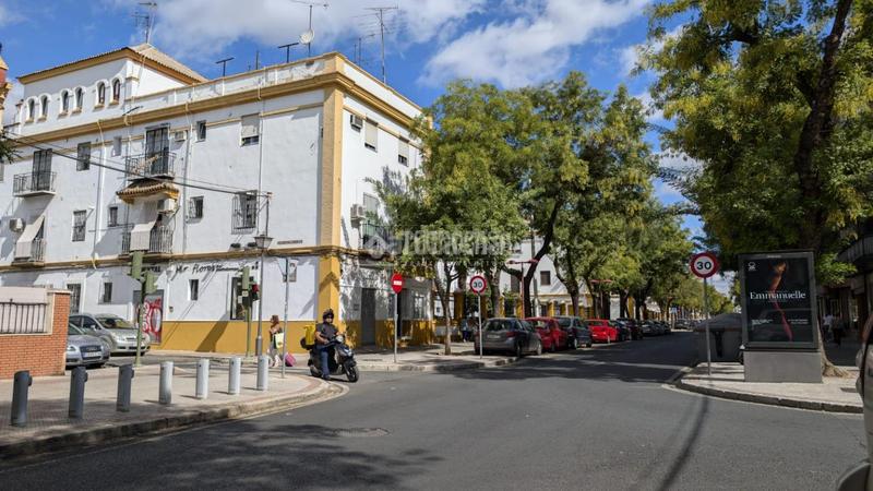 Foto 7780b88c-4434-4c76-9619-ad09d772d6f4. Parking coche boxplaza de garaje en venta en Cruz Roja Sevilla