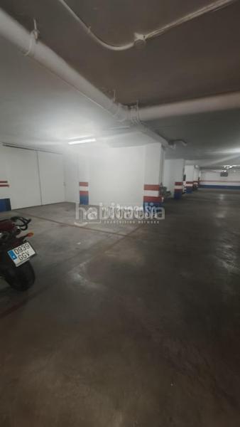 Foto 80f3cee0-b019-4536-9300-8be9117596b3. Parking coche boxplaza de garaje en venta en Cruz Roja Sevilla