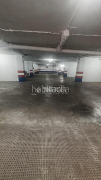 Foto eee33ef1-d00a-4c03-a6cd-46366cc0fcb5. Parking coche boxplaza de garaje en venta en Cruz Roja Sevilla