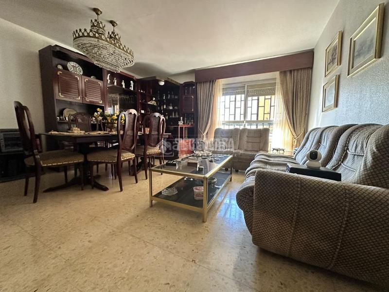 Foto 005a4ce9-f54e-46f7-b96f-79fdaf9d97ca. Piso  en venta en Cruz Roja Sevilla