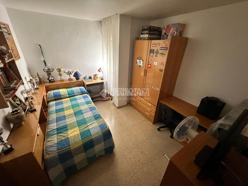 Foto 886c06cf-870a-40ac-a8cc-0d602a2febc3. Piso  en venta en Cruz Roja Sevilla