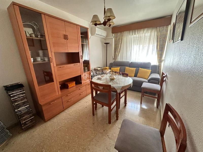 Foto a7ad9f4b-5fd9-4339-85c3-dcf5078a257b. Piso  en venta en Cruz Roja Sevilla