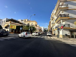Pis a Cruz Roja. Piso en venta en sevilla