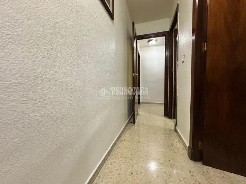 Foto b271f8b5-7d9f-420f-8743-8b05363a5405. Piso  en venta en Cruz Roja Sevilla