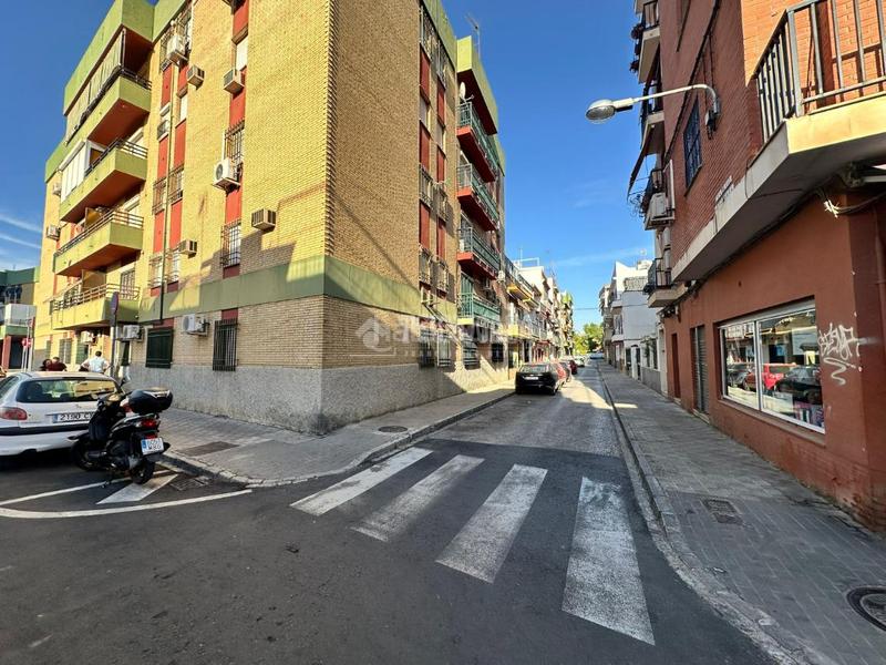 Foto d7f564b4-ce8d-417a-b380-37240ba9ef16. Piso  en venta en Cruz Roja Sevilla