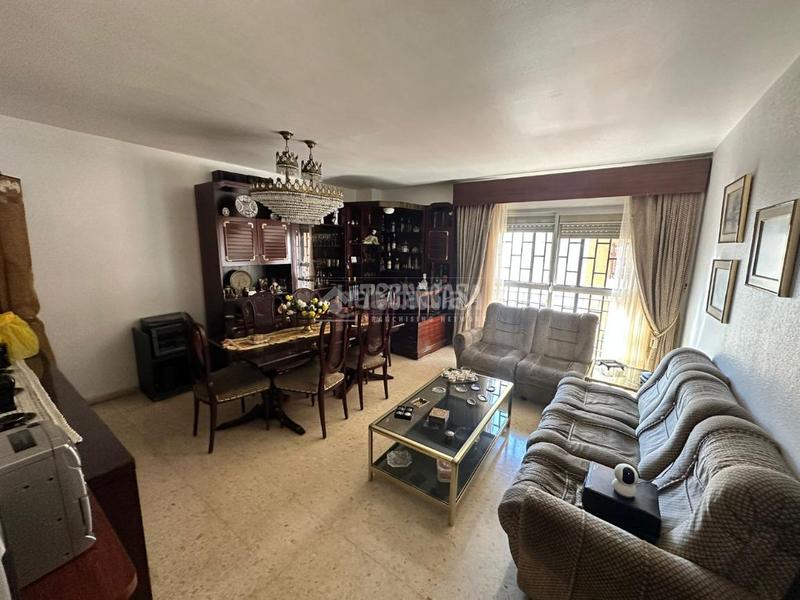 Foto d8cf623b-34df-4494-ad60-0bc688a48c78. Piso  en venta en Cruz Roja Sevilla