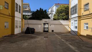 Pis a Cruz Roja. Piso en venta en sevilla
