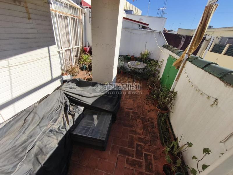 Foto 757bb284-ec42-4f32-9393-28d4fc23b6e4. Piso  en venta en San Julián Sevilla