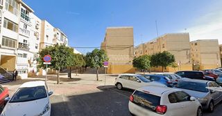 Pis a Cruz Roja. Piso en venta en sevilla