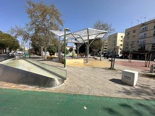 Pis a Cruz Roja. Piso en venta en sevilla