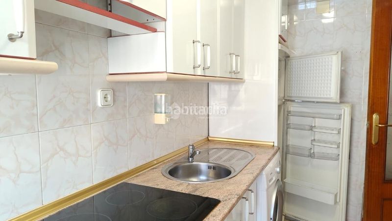 Foto c1c91cbc-5676-44ba-a88d-4285eb332cc6. Pis a Cruz Roja Sevilla