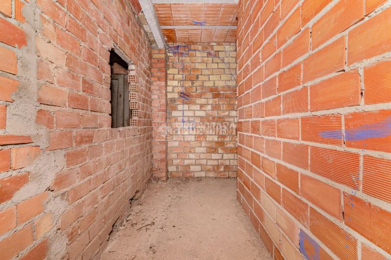 Foto 934903f8-d998-45fe-80b7-a28562b9382f. Casa a Moriles