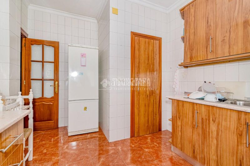 Foto ff19f8af-b7f9-4de8-aa2c-785d78f4572c. Piso  en venta en Poleares Lucena