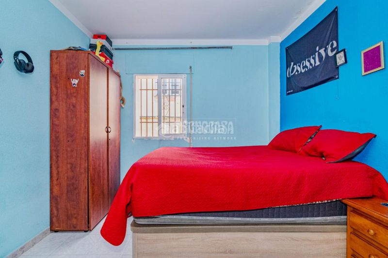Foto 9a7b1530-bfc4-402c-87d5-1a1c08433b22. Casa  en venta en El Carmen - La Barrera Lucena