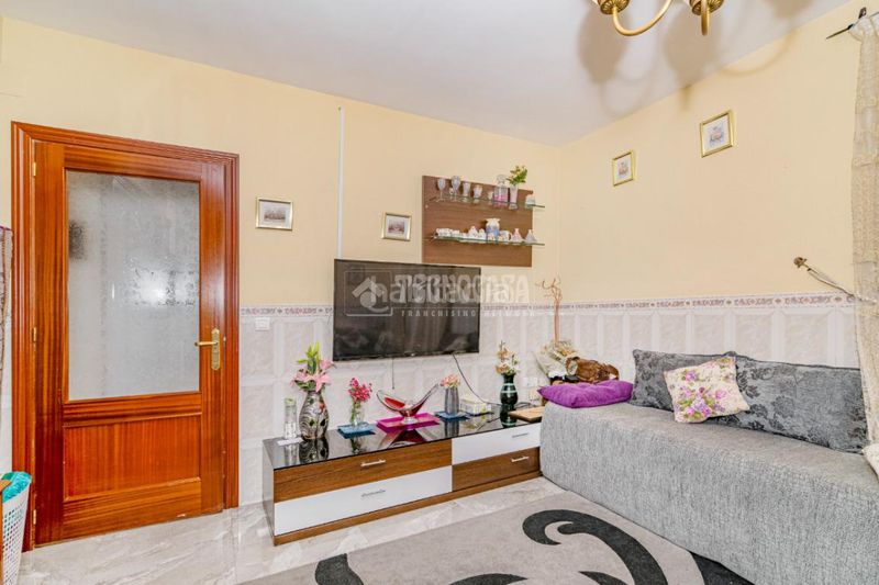 Foto ff8d44df-b74b-42a2-be09-c15d251551a3. Casa  en venta en El Carmen - La Barrera Lucena