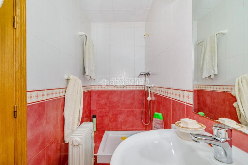 Foto 5b853643-4c62-4f96-9a87-6cec3711c386. Piso  en venta en El Carmen - La Barrera Lucena
