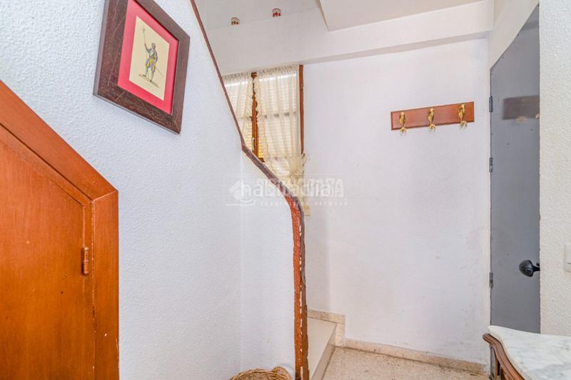 Foto 4d337049-a6e4-4a64-8d80-d0fa7683ea0c. Casa aparellada amb aparcament a El Carmen - La Barrera Lucena