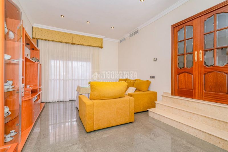 Foto 4e744588-8a2f-4699-b920-5ee2cdedec43. Casa a El Carmen - La Barrera Lucena