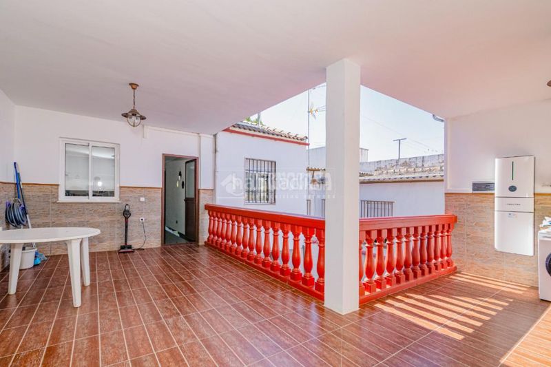 Foto 92787f45-f1b4-45e1-8cc6-ee610867f4d2. Casa a El Carmen - La Barrera Lucena