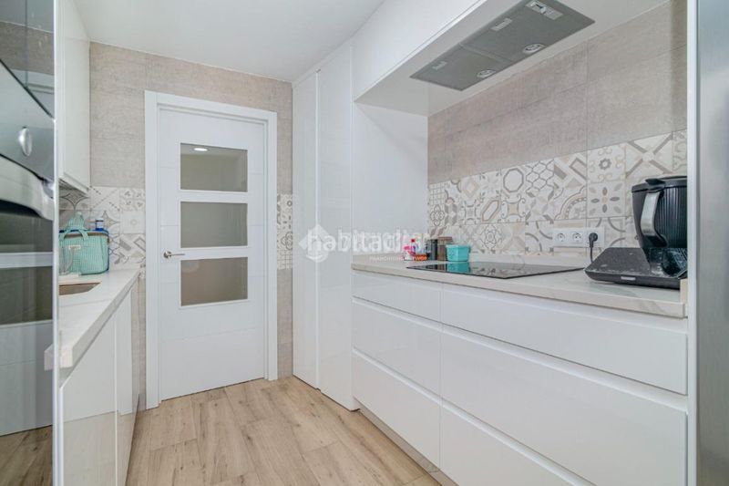 Foto 47a3212e-97cf-480f-aa63-2c0591c0c0bb. Casa aparellada amb calefacció a jardín Lucena Lucena