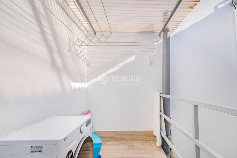 Foto c33d2c19-8925-4d2c-84ef-568c0112ba5a. Casa aparellada amb calefacció a jardín Lucena Lucena
