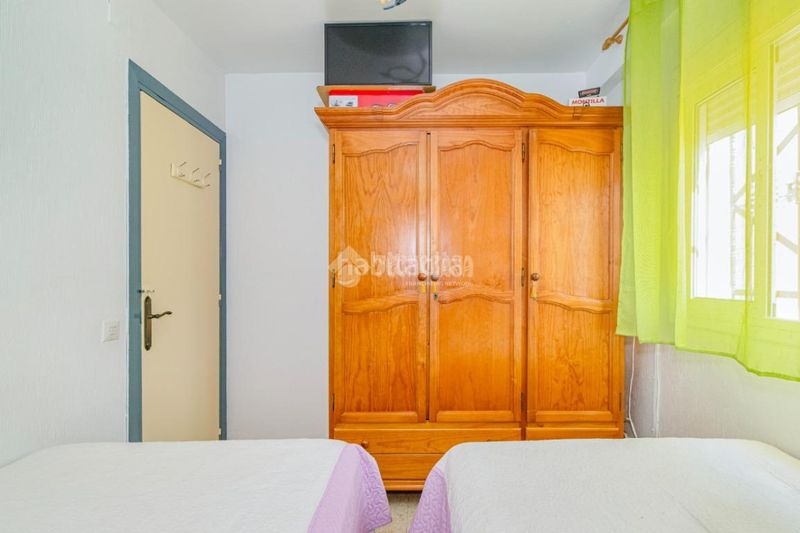 Foto 11734f0f-89d5-4b6d-9274-334b9b933b4f. Casa aparellada amb aparcament a El Carmen - La Barrera Lucena