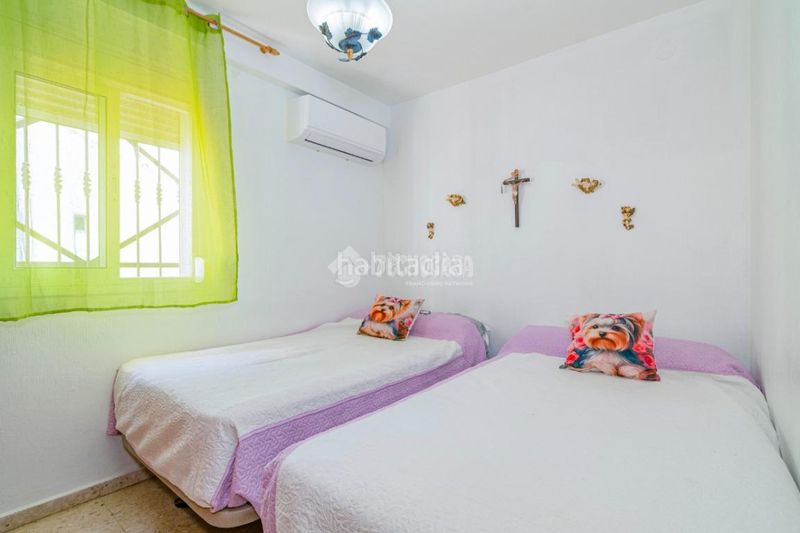 Foto 6de9b5b0-5044-4b0b-8297-2ac818af416a. Casa aparellada amb aparcament a El Carmen - La Barrera Lucena