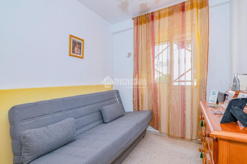 Foto f9e32974-744a-4639-80fd-2a7bfb7c221e. Casa aparellada amb aparcament a El Carmen - La Barrera Lucena
