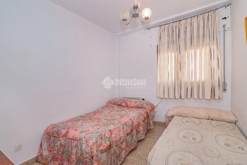 Foto 9511b25f-1dad-4938-81c7-e5d997f60edf. Pis a Poleares Lucena
