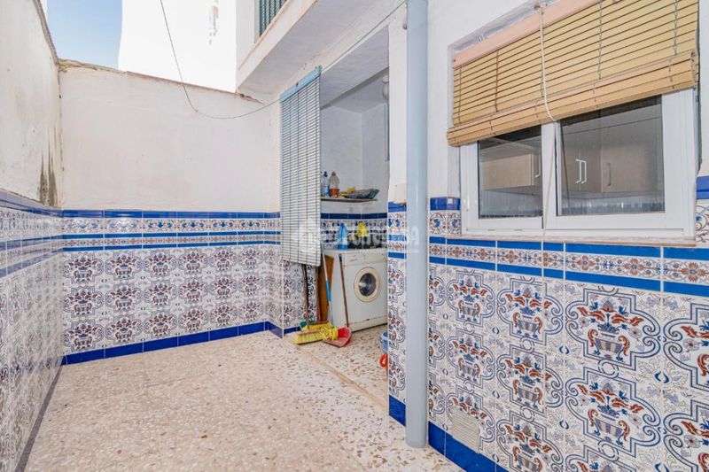 Foto 2721e6b2-0d91-4eb1-9d22-ec494256f756. Casa aparellada a Las Tinajerías - Juderías Lucena