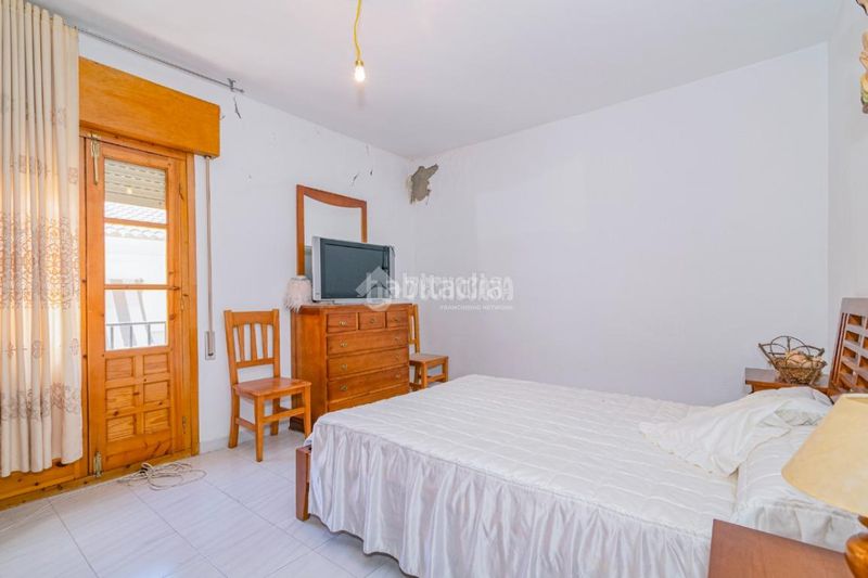 Foto 28a7a1f6-c38c-4362-8a38-1dc93e1367bb. Casa aparellada a Las Tinajerías - Juderías Lucena