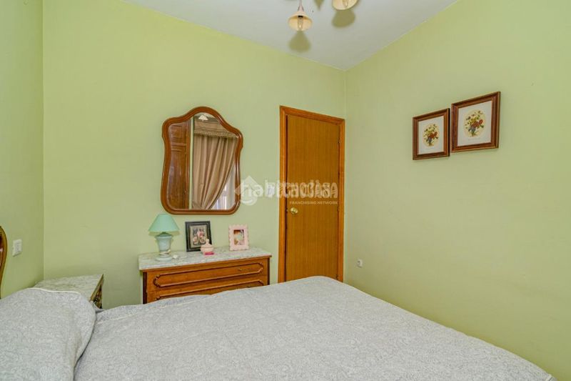 Foto 4f8eb23a-57ac-4c12-8973-e66cdaefc752. Pis a Centro Lucena
