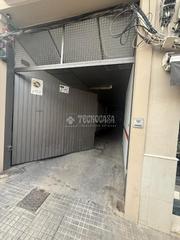 Aparcament cotxe a El Carmen - La Barrera. Boxplaza de garaje en venta en lucena