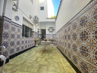 Casa aparellada a Las Tinajerías - Juderías. Casa en venta en lucena