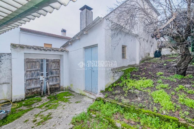 Foto c5c3f861-a58b-4234-8421-b48fa8358bcc. Casa amb aparcament a Rute