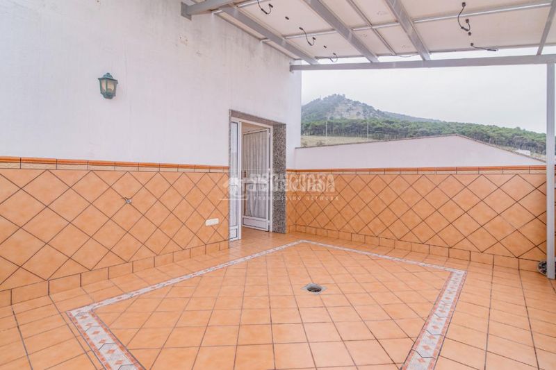 Foto 2a3a1c0a-e169-47e5-8666-6f071943e748. Casa aparellada amb calefacció a Rute