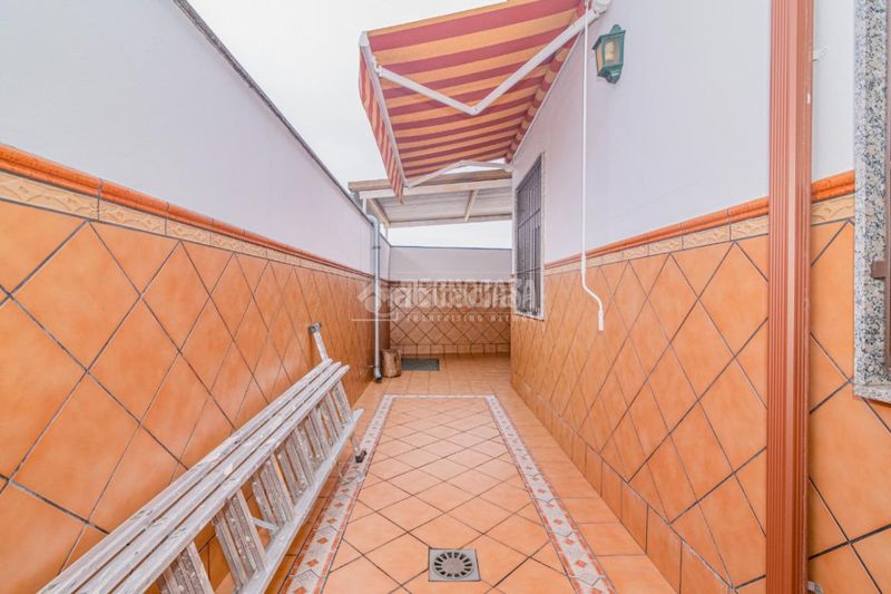 Foto 7f66956c-a8ff-458a-a312-a80fcc30e48b. Casa aparellada amb calefacció a Rute