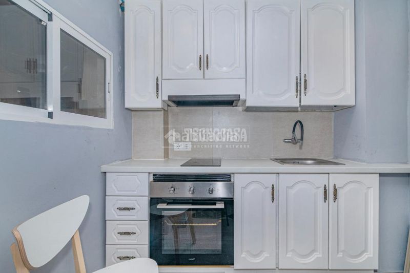 Foto 25edd803-d21b-416c-9e75-af2d74f20ce3. Casa aparellada a Centro Lucena