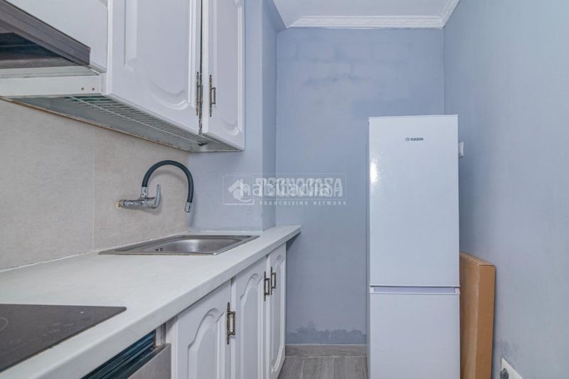 Foto 33a3b428-89ae-47c6-9239-ff0fc0535036. Casa aparellada a Centro Lucena