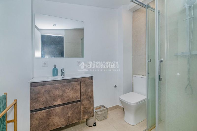 Foto 44de5837-5501-4374-8c30-0c14145e39b1. Casa aparellada a Centro Lucena