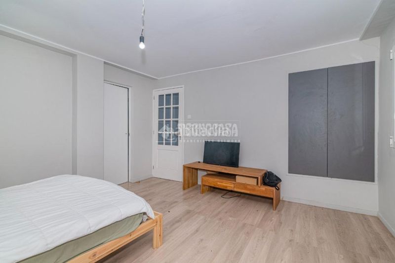 Foto 59dff7d0-3d6b-4517-9844-1c1fd9d54730. Casa aparellada a Centro Lucena