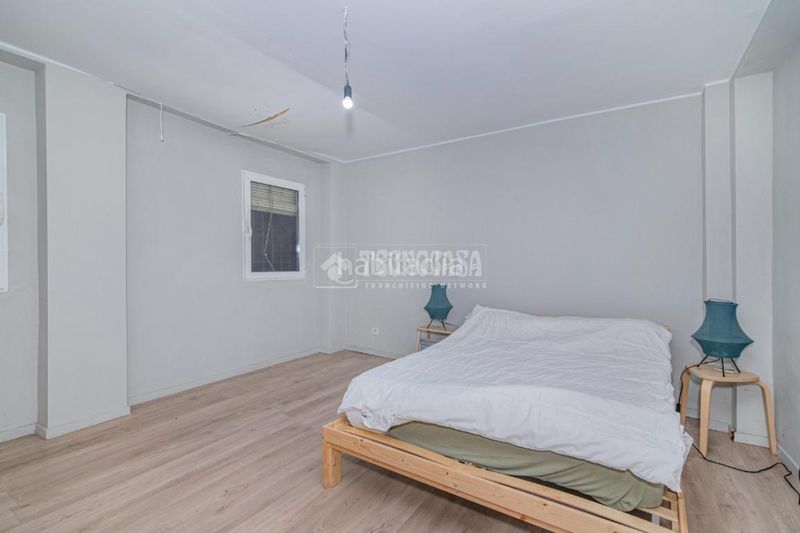 Foto 6e641d7f-510c-440a-9eb3-6b37a970b445. Casa aparellada a Centro Lucena