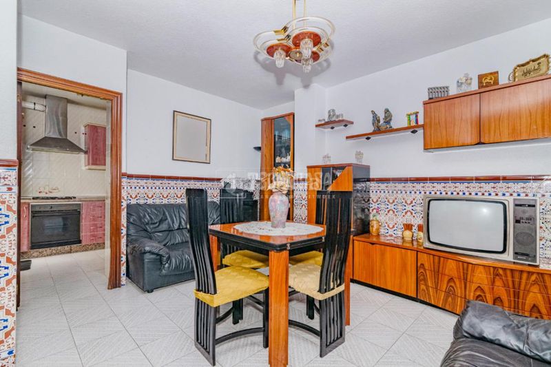 Foto 4346911b-261c-4ed2-8eec-e6fa92fb1c43. Casa aparellada amb aparcament a Rute