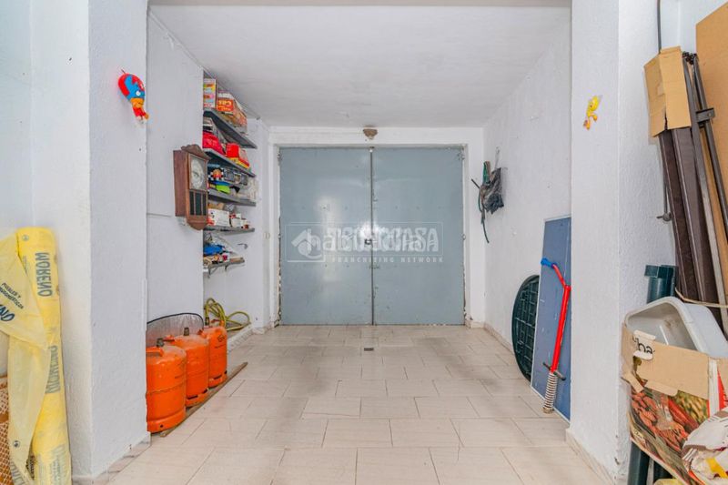 Foto 78d69d3b-001e-4105-ac1c-154a1c8bd4a7. Casa aparellada amb aparcament a Rute