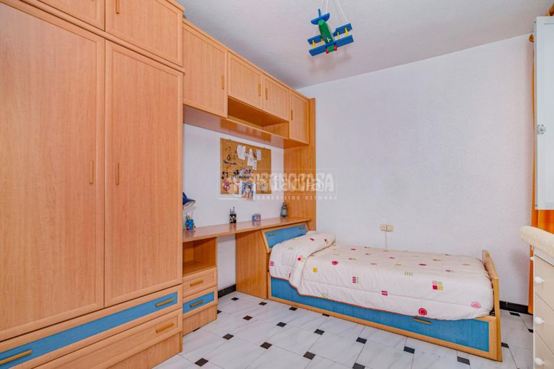 Foto d9485b2d-1a33-45ac-abba-45edf2b4e1e3. Casa aparellada amb aparcament a Rute