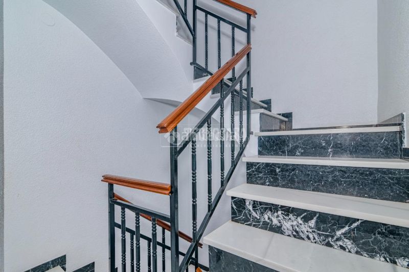 Foto eaaaee1e-e8c1-4fc6-9856-5bc1fb21259a. Casa aparellada amb aparcament a Rute