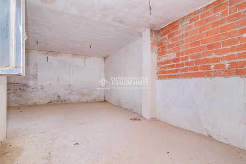 Foto 2e5f2565-7944-4a8e-a401-ddea81e8b78f. Casa aparellada a Centro Lucena